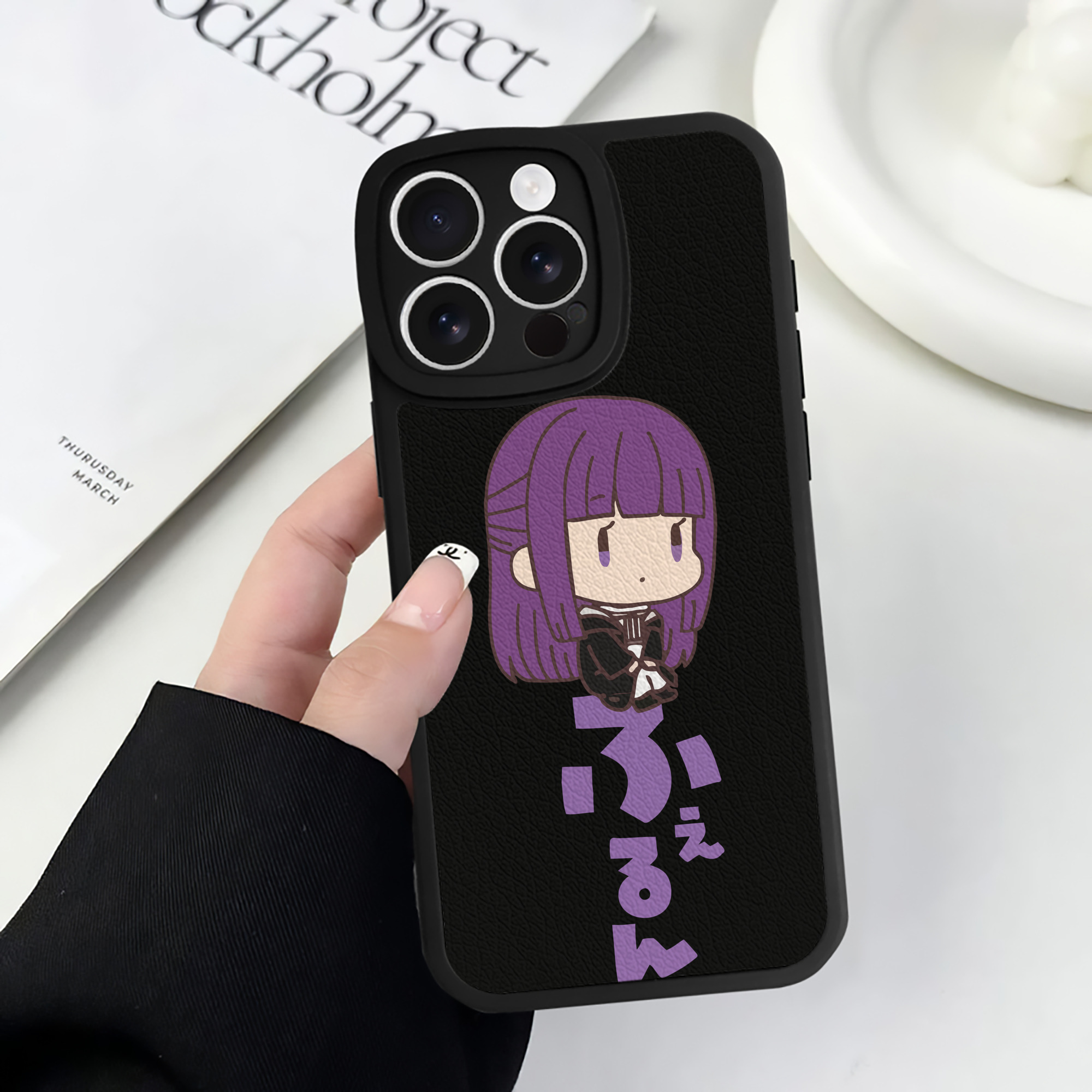 （画像用） 葬送のフリーレン Frieren 【iPhone 16シリーズ対応】シリコンスマホケース（レザー調） 材質：シリコン